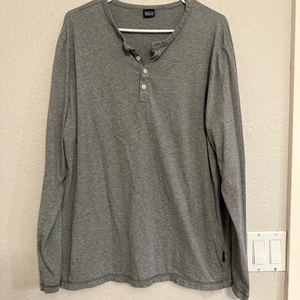 Patagonia Men’s Long Sleeve‎ Gray Button Down Shirt Size L